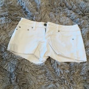 White American eagle shorts